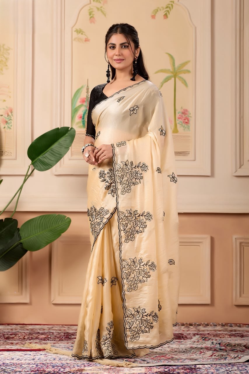 Floral Scalloped Space Silk Designer Saree